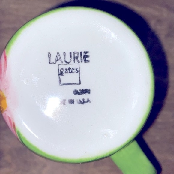 Laurie Gates artist rabbit and butterfly ceramic mug - Picture 4 of 5